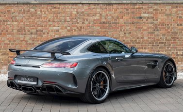 Mercedes-Benz Amg GT GT R 7