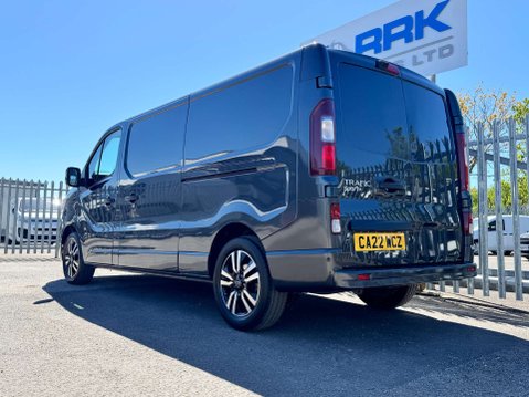 Renault Trafic 2.0 Trafic LL30 Sport+ Blue dCi 39