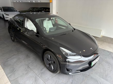 Tesla Model 3 Auto RWD 4dr