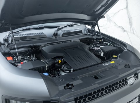 Land Rover Defender OCTA EDITION ONE 51