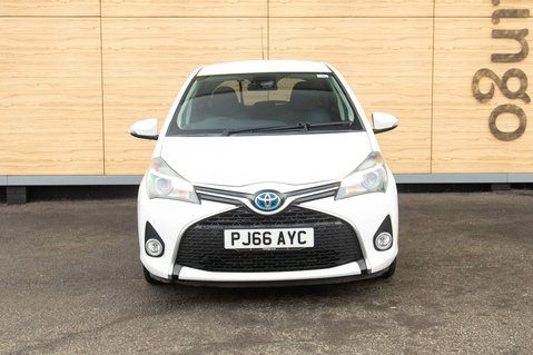 Toyota Yaris VVT-I DESIGN M-DRIVE S TSS 5