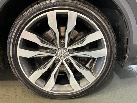 Volkswagen T-Roc 1.6 TDI R-Line Euro 6 (s/s) 5dr 40