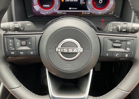 Nissan Qashqai DIG-T N-CONNECTA MHEV 24