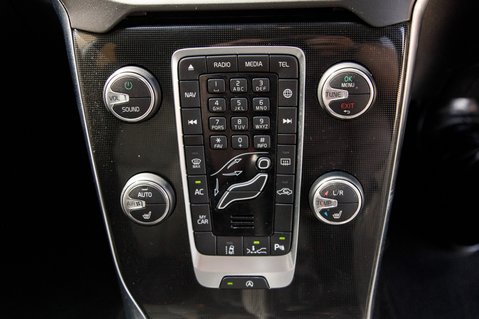 Volvo V40 T2 MOMENTUM NAV PLUS 26