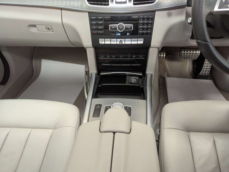 Mercedes-Benz E Class 3.0 E350 AMG Sport Bluetec Auto 5dr 57