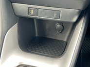 Toyota Yaris ICON FHEV 27