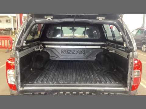 Nissan Navara Tekna | Auto | 2.3 LT | Double Cab | Sensors | Camera | EURO 6 | NO VAT 5