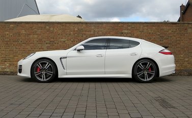 Porsche Panamera Turbo 5
