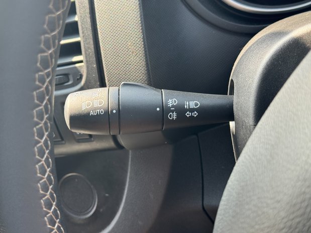 Renault Trafic SWB L1H1 [SOLD CR] Low Roof Black Edition SL28 Air Con Nav Sensors EURO 6 N 20