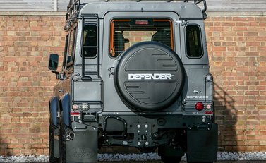 Land Rover Defender 90 TD XS Station Wagon 3