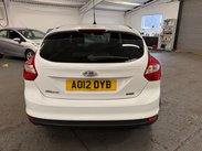 Ford Focus 1.0T EcoBoost Zetec Euro 5 (s/s) 5dr 6