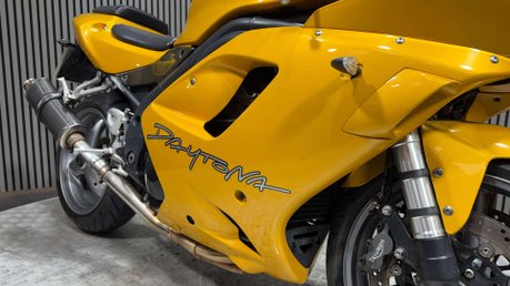 Triumph Daytona 2007 ONLY 22K GREAT RUNNING PROJECT BIKE 955CC SPORTS BIKE 9