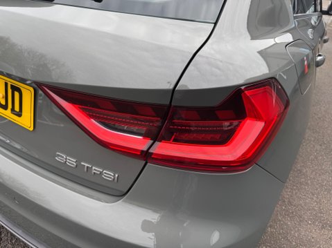 Audi A1 S LINE 35 TFSI S-A 15