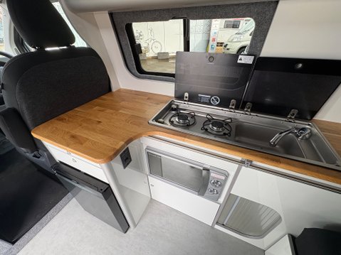 Volkswagen Transporter T7 Rebellion 27