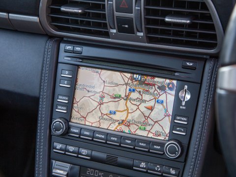 Porsche 911 CARRERA 2 35