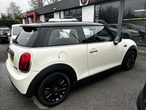 Mini Hatch COOPER CLASSIC 2
