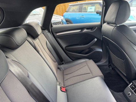 Audi A3 SPORTBACK TFSI S LINE BLACK EDITION 45