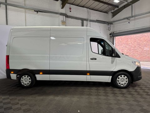 Mercedes-Benz Sprinter 2.0 Sprinter 315 Premium CDI 9