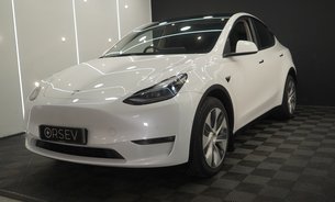 Tesla Model Y LONG RANGE AWD Battery SOH 90% Good Tyres One Owner VAT Qualifying 10