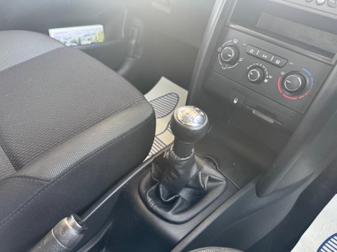 Peugeot 207 1.4 S Euro 5 3dr (A/C) 17