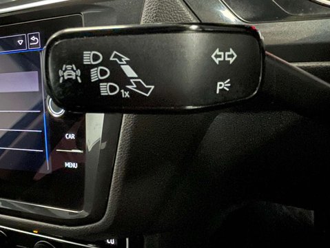 Volkswagen Tiguan 2.0 Tiguan Allspace SE Nav TDI 4Motion Semi-Auto 4WD 5dr 17