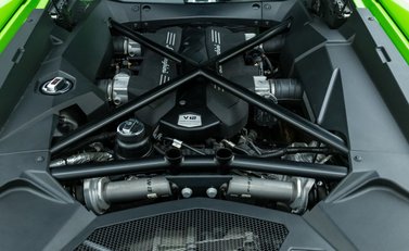 Lamborghini Aventador S LP 740-4 33
