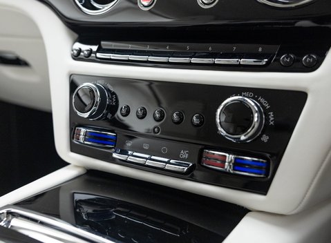 Rolls-Royce Spectre 27