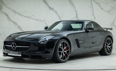 Mercedes-Benz SLS AMG GT FINAL EDITION 1