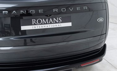Land Rover Range Rover P440e HSE 23