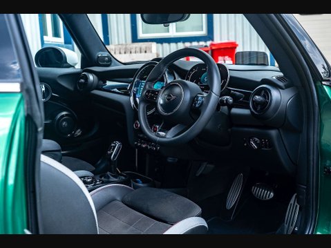 Mini Hatch 2.0 John Cooper Works Auto 3dr 11