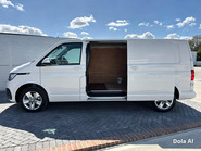 Volkswagen Transporter T32 Lwb 204 ps Tdi Highline 4Motion DSG Panel Van 9