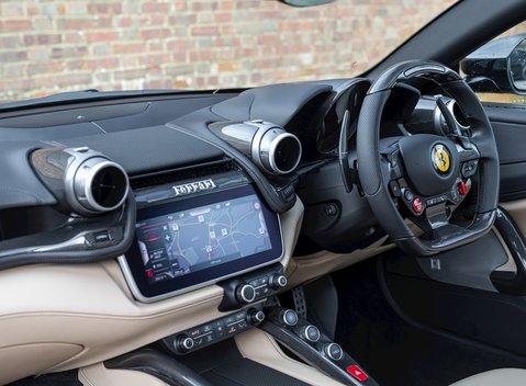 Ferrari GTC4 Lusso 16