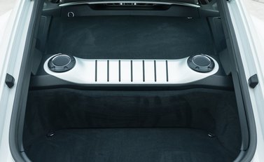 Porsche Cayman GT4 (718) 36