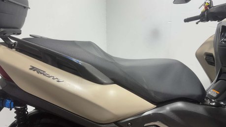 Yamaha Tricity 300 2024 ONLY 443 MILES!! 3 WHEELER TRIKE RIDE ON A CAR LICENCE 300CC 20