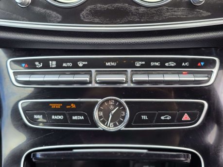 Mercedes-Benz E Class 2.0 E220d AMG Line Saloon 4dr Diesel G-Tronic+ Euro 6 (s/s) (194 ps) 18