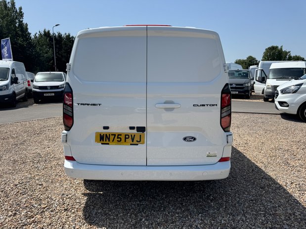 Ford Transit Custom SWB L1H1 Low Roof Limited 320 Air Con Alloys Sensors EURO 6 7