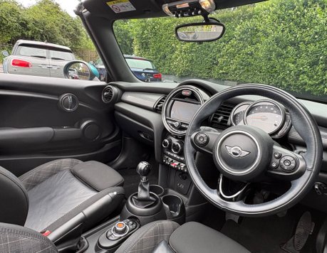 Mini Convertible Cooper 1.5 Petrol Manual Chili / Media - SAT NAV - 1 OWNER - 24000 MILES 3