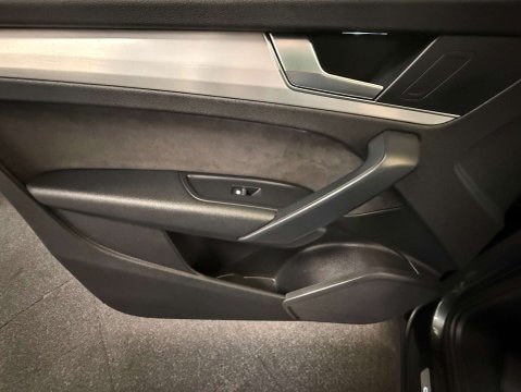 Audi Q5 2.0 Q5 S Line 40 TDI Quattro Semi-Auto 4WD 5dr 48