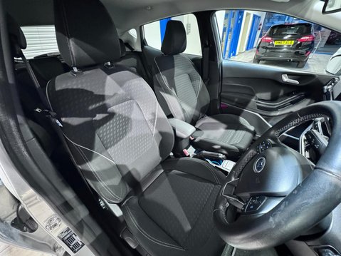 Ford Fiesta 1.0T EcoBoost Titanium Euro 6 (s/s) 5dr 13