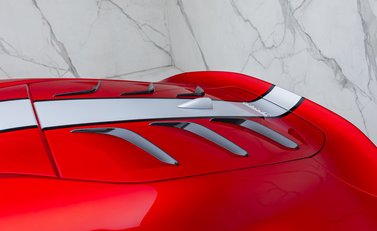 Ferrari 812 Competizione 36