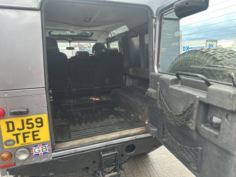 Land Rover Defender 110 TDI XS UTILITY WAGON DCB AIR CON 13