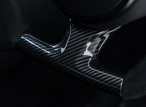 Aston Martin DBS Superleggera 15