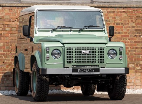 Land Rover Defender 90 Heritage Hard Top 1