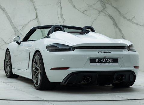 Porsche 718 SPYDER 13