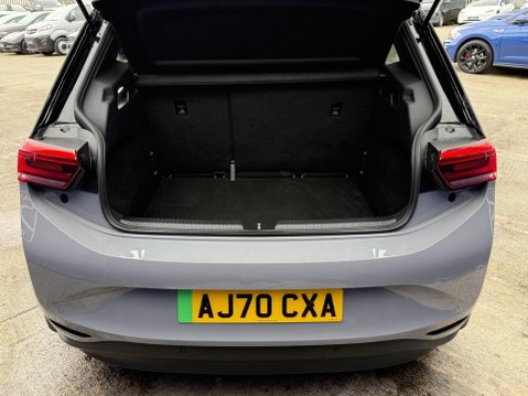 Volkswagen ID.3 Pro Performance 58kWh Life Hatchback 5dr Electric Auto (204 ps) 20