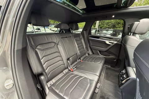 Volkswagen Touareg V6 BLACK EDITION TSI - DEMO +1 OWNER - FULL VW SERVICE HISTORY 27