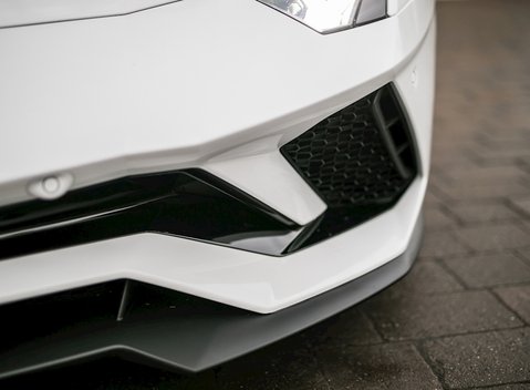 Lamborghini Aventador S 25
