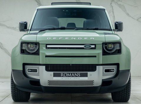 Land Rover Defender 110 D300 75TH LIMITED EDITION 4