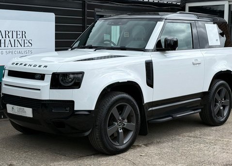 Land Rover Defender 90 3.0 D250 MHEV X-Dynamic SE SUV 3dr Diesel Auto 4WD Euro 6 (s/s) (250 ps) 2