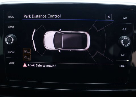 Volkswagen T-Roc 1.5 TSI R-Line Convertible 2dr Petrol Manual 2WD Euro 6 (s/s) (150 ps) 35